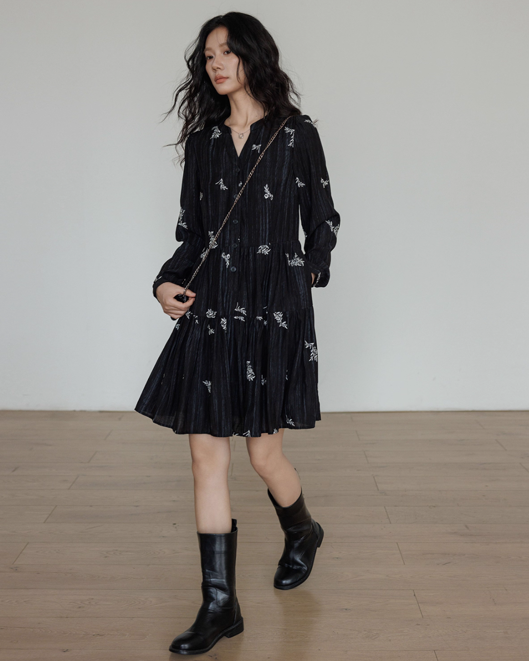 V-Neck Autumn Embroidered Dress VAS0150