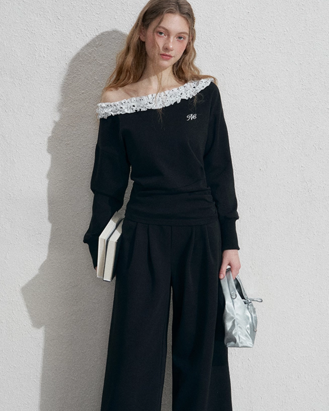 Frill Off-Shoulder Sweat Top / Wide Sweat Pants NEP0001