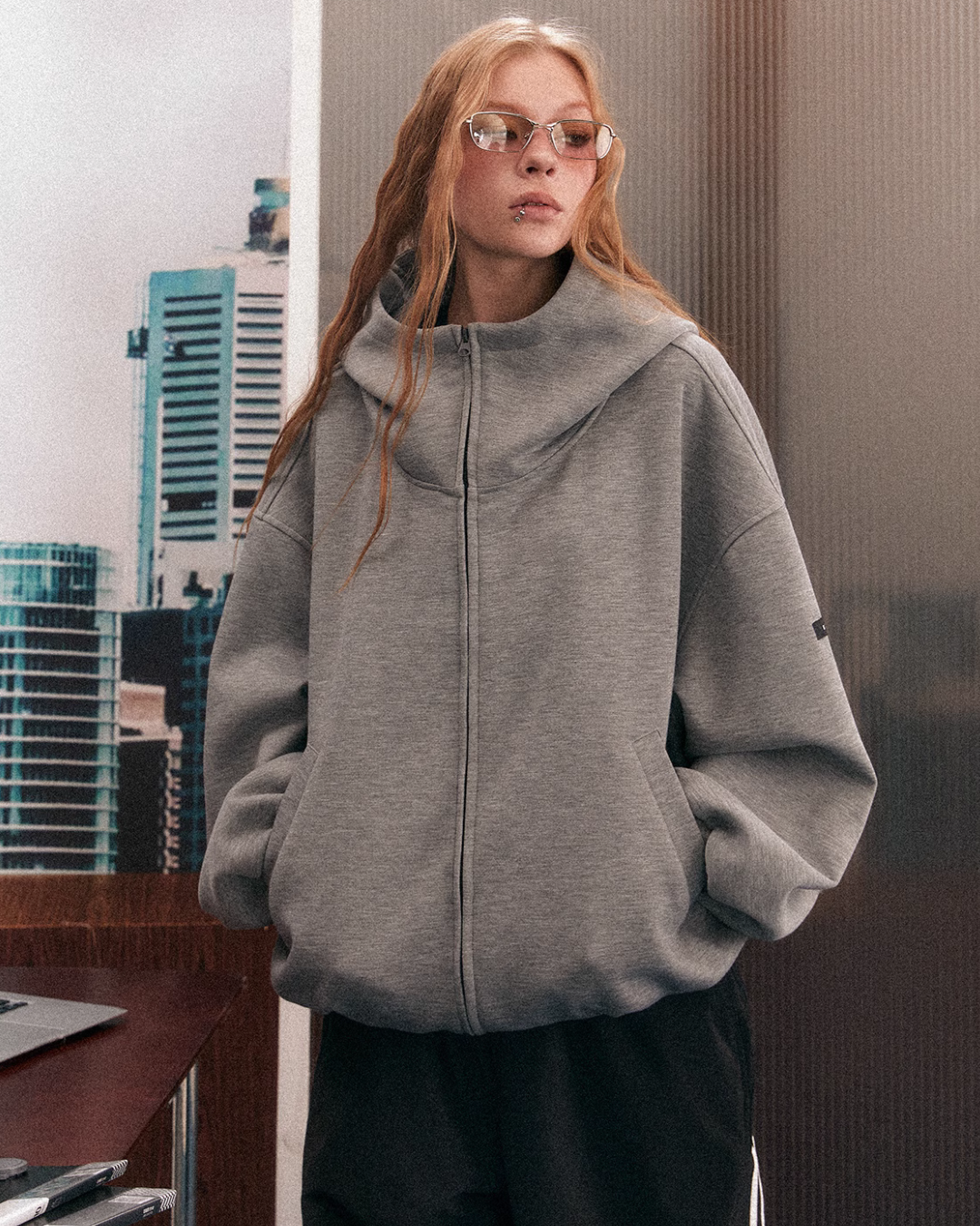Rising Neck Zip Hoodie EZK0077