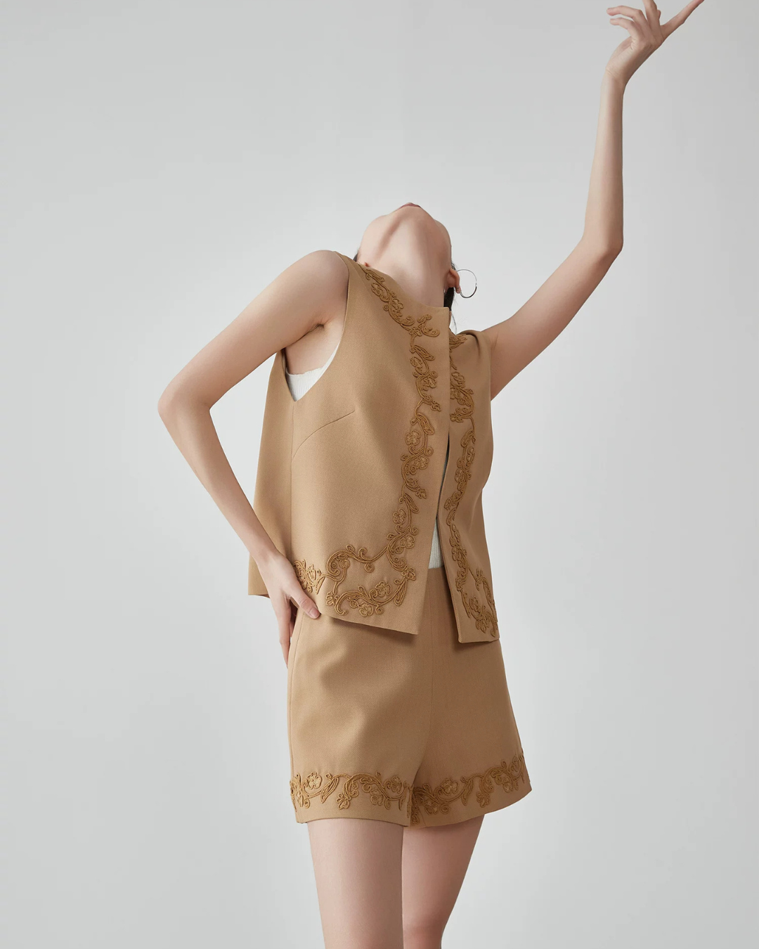 Code Embroidery Sleeveless Vest / Shorts FER0298