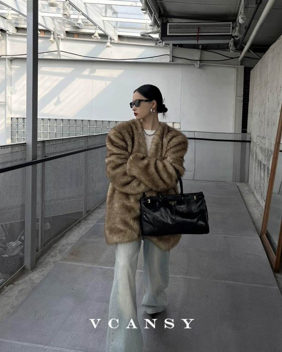 No Collar Volume Fur Coat VCY0046