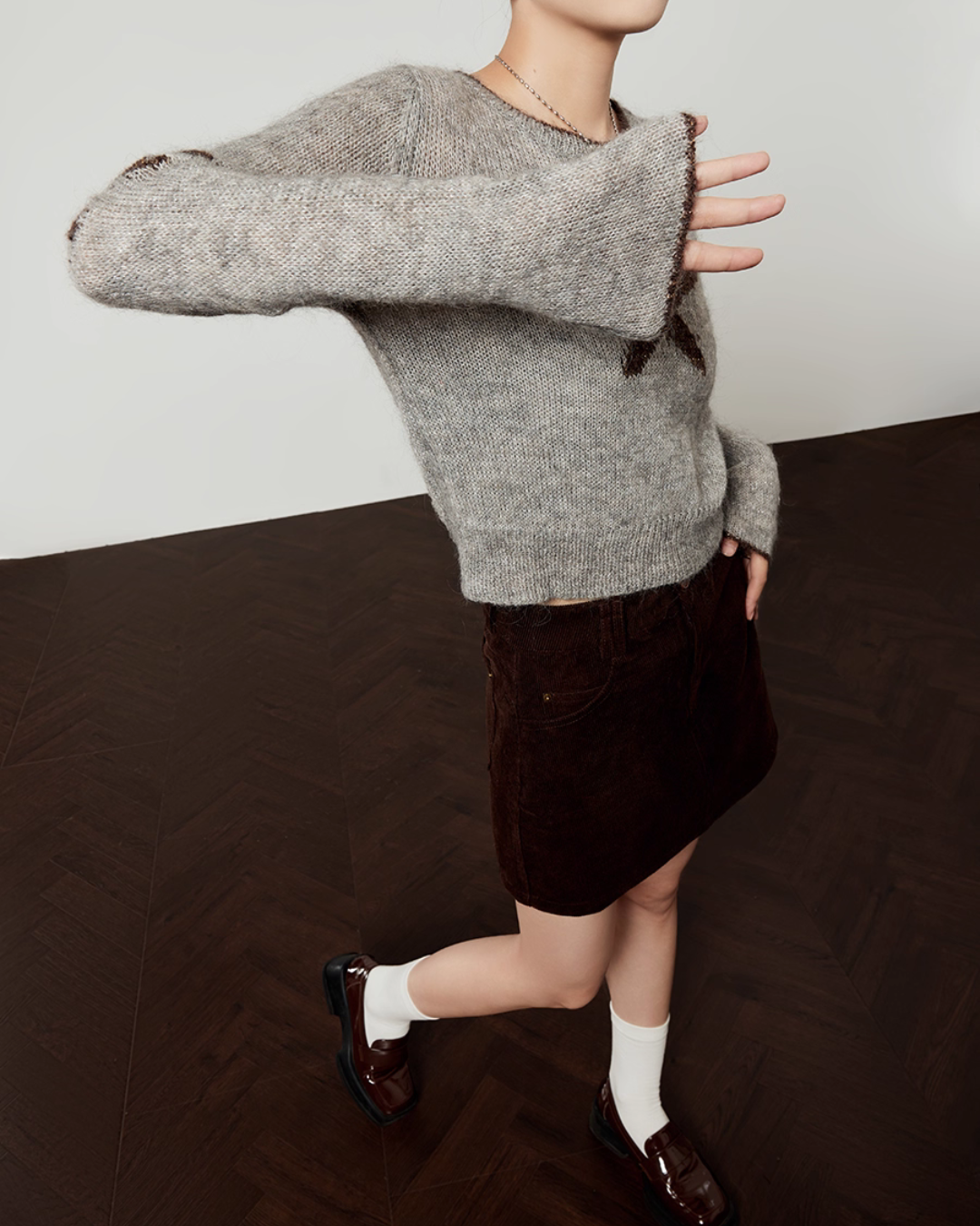 Star Round Neck Knit / A-line Mini Skirt LLA0539
