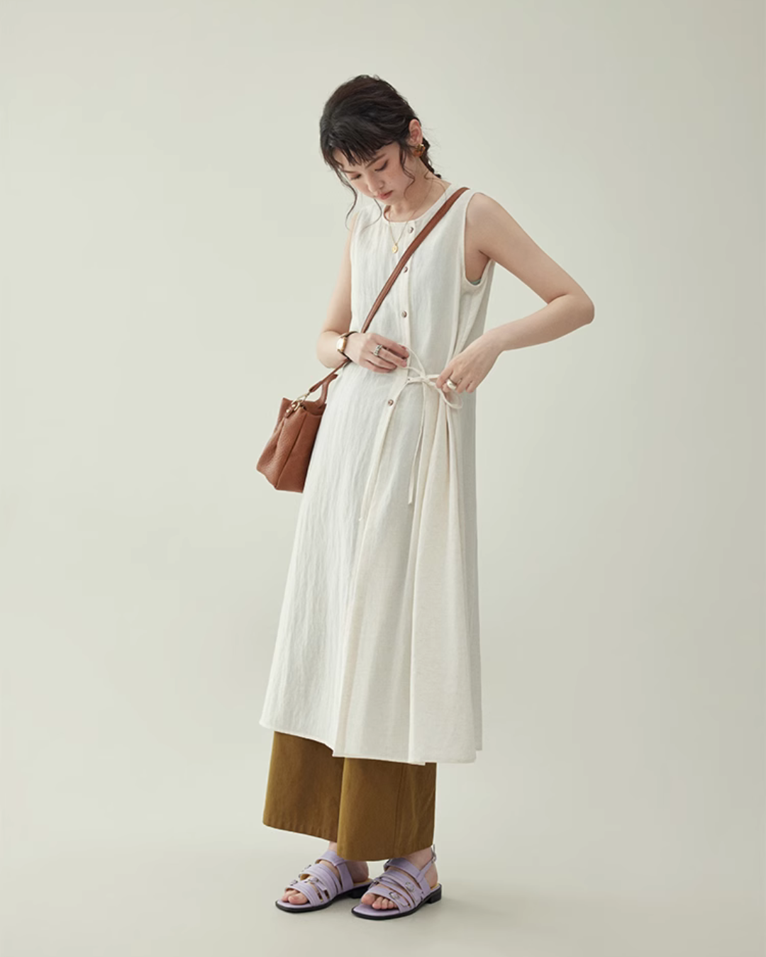 Natural Sleeveless Dress AMU0040