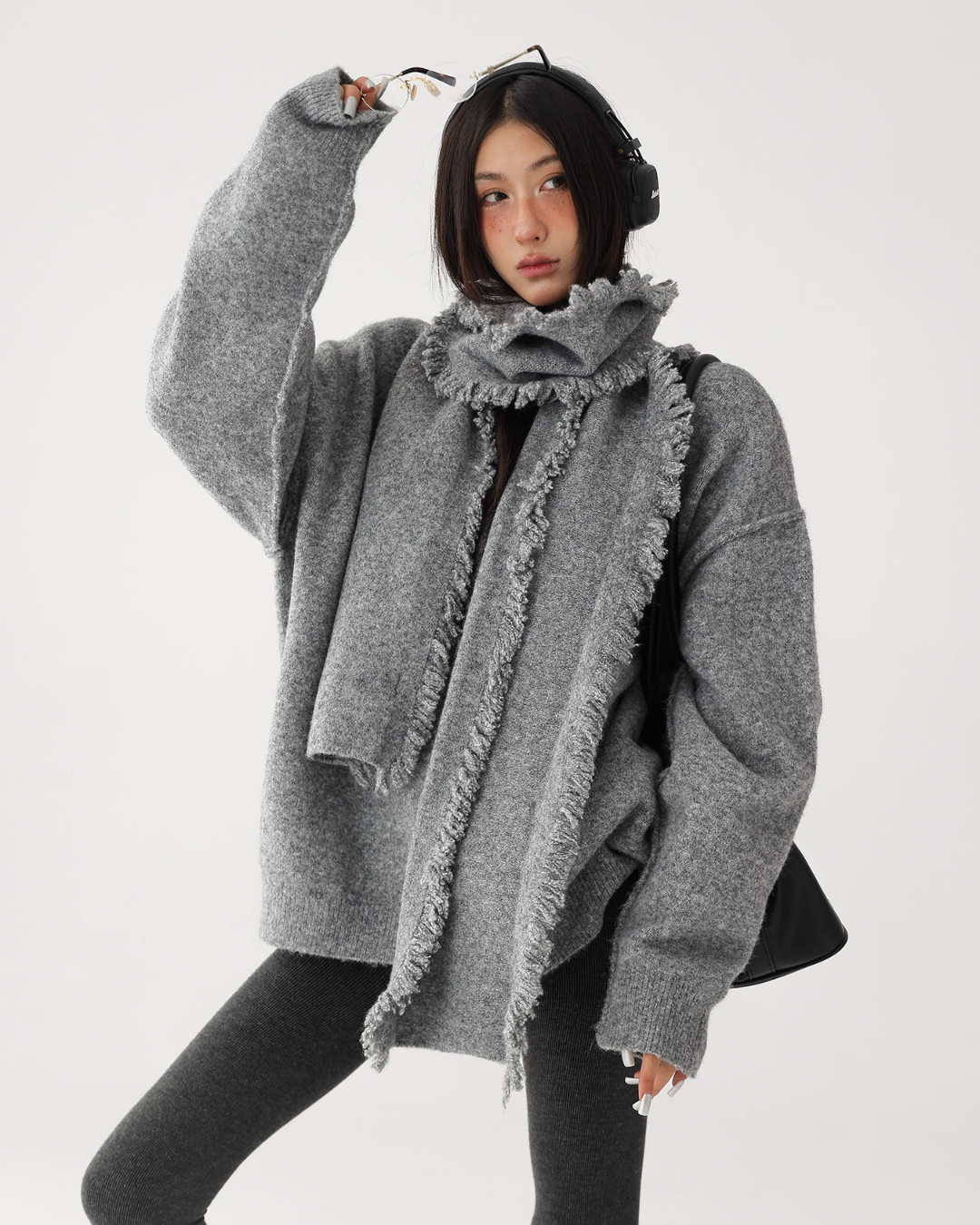 Round-Neck Pullover Knit / Scarf ACS0312