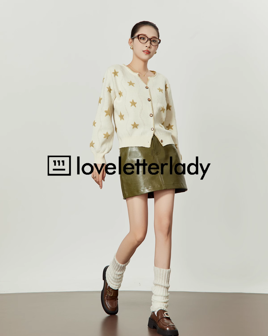 V-Neck Star Prefall Knit Cardigan LLA0319