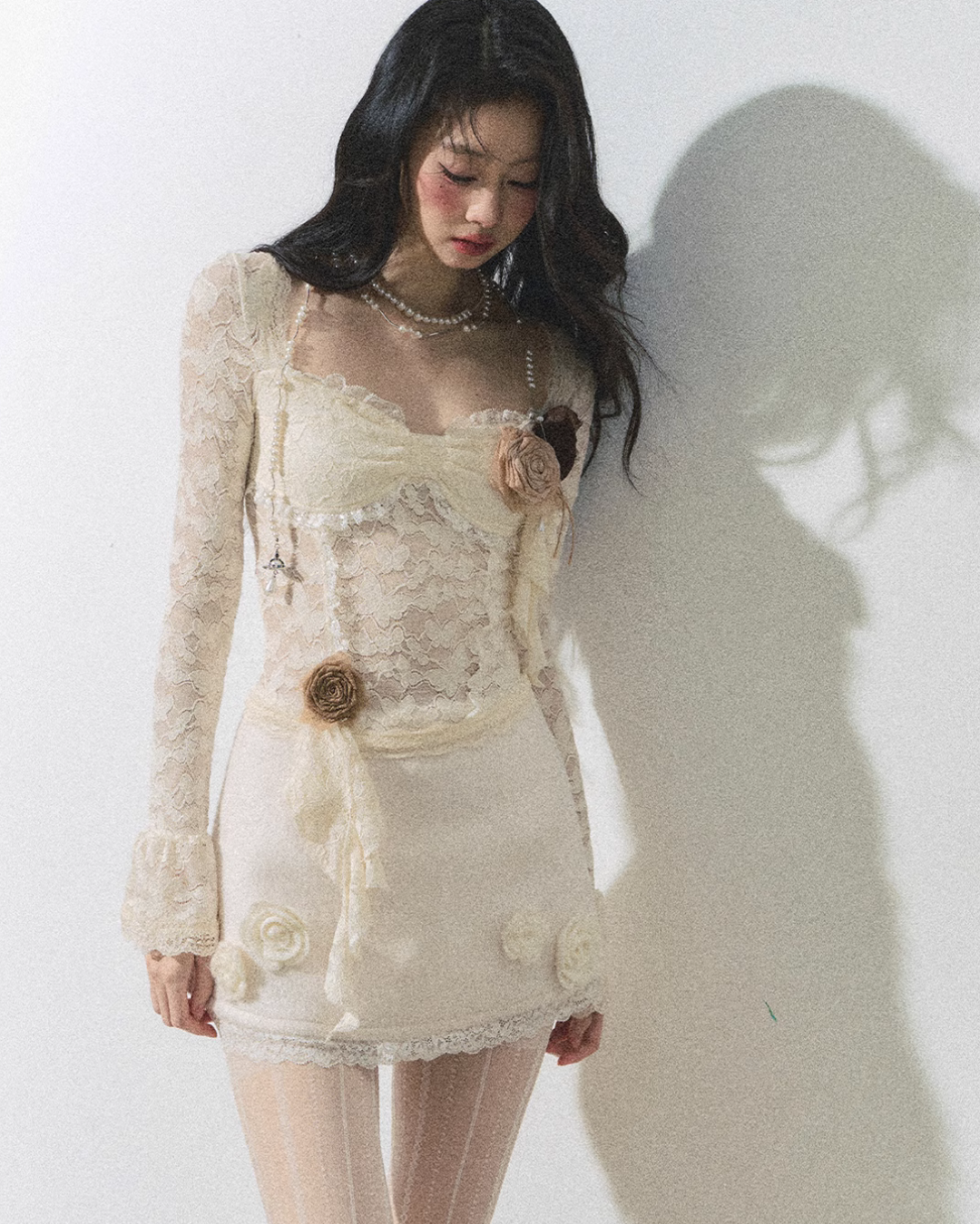 Rose motif lace sleeve dress LAS0025