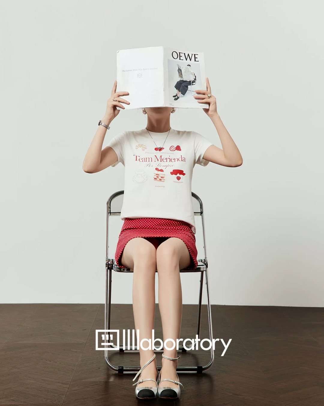 Graphic Short-Sleeve T-Shirt / Polka Dot Mini Skirt LLA0650