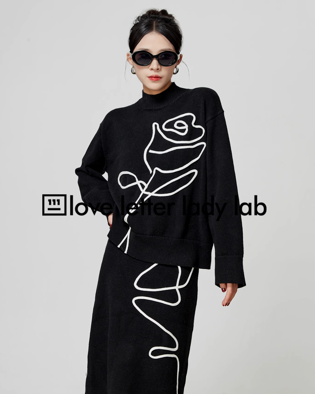 Rose Embroidery Knit / Tight Long Skirt LLA0366