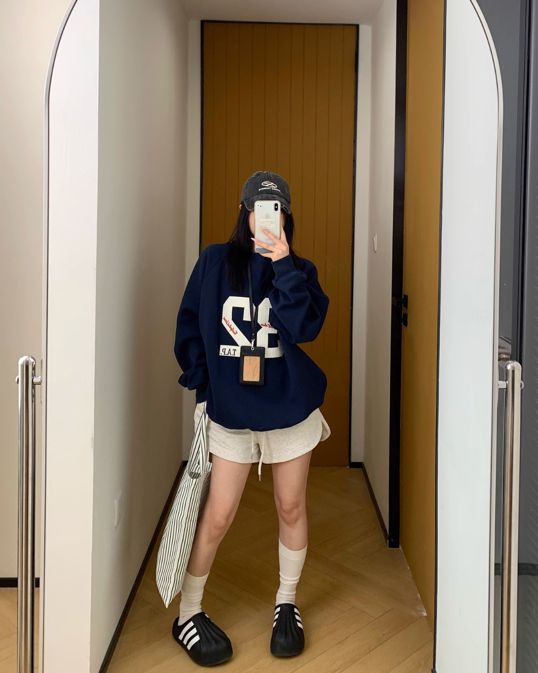 Number Logo Sweat Top YLS0827