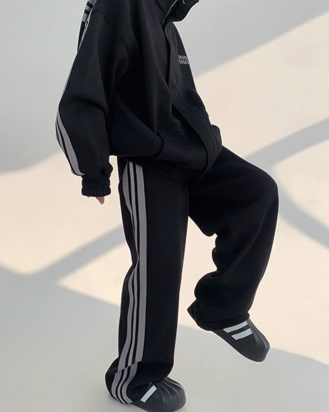 Sideline Stand Neck Jacket / Loose Pants YLS0963