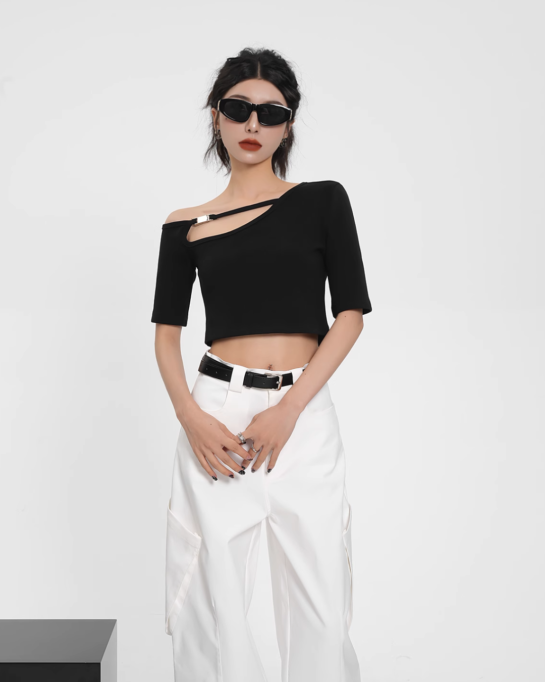 Shoulder Cutting Mode Tops SRS0293