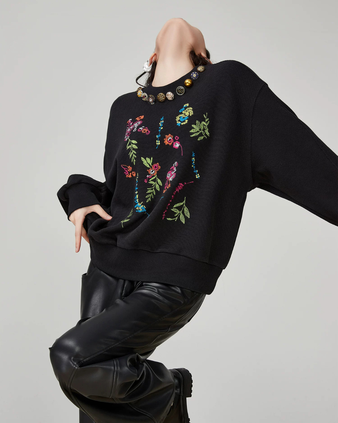 Crew Neck Embroidered Top FER0154