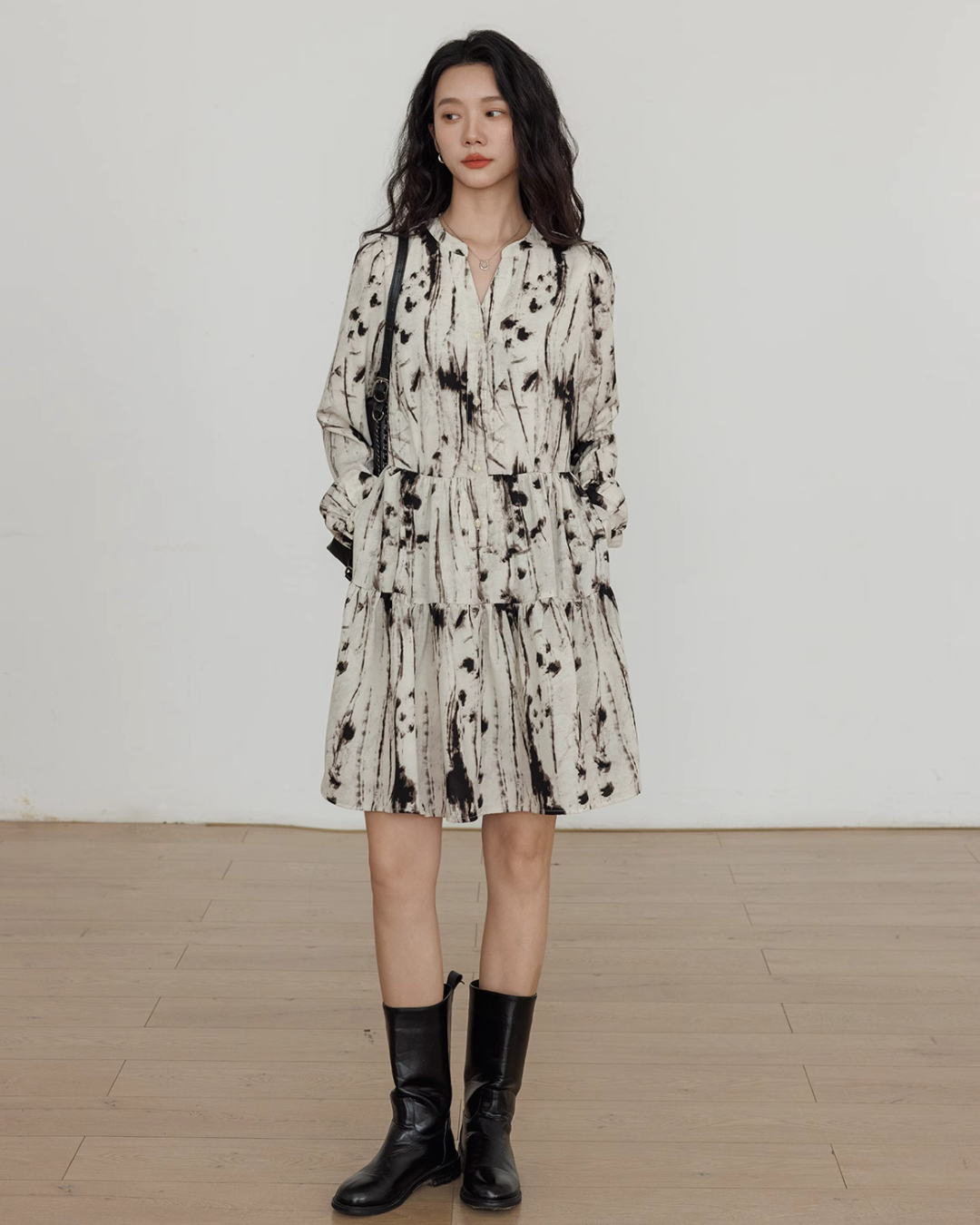 V-Neck Design Print Flare Dress VAS0003