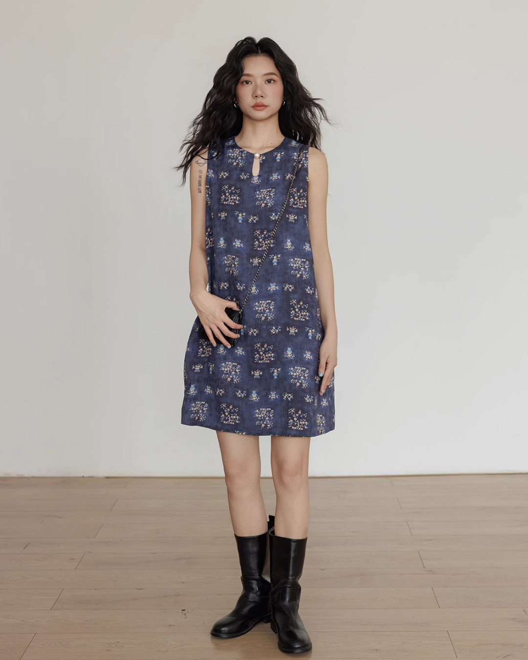 Dark Blue Sleeveless Dress VAS0037