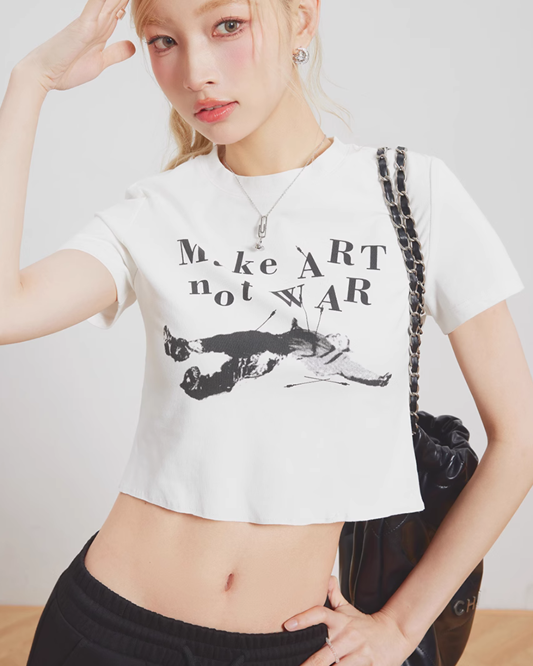 Cropped Sketch Letter Print T-Shirt NXD0011