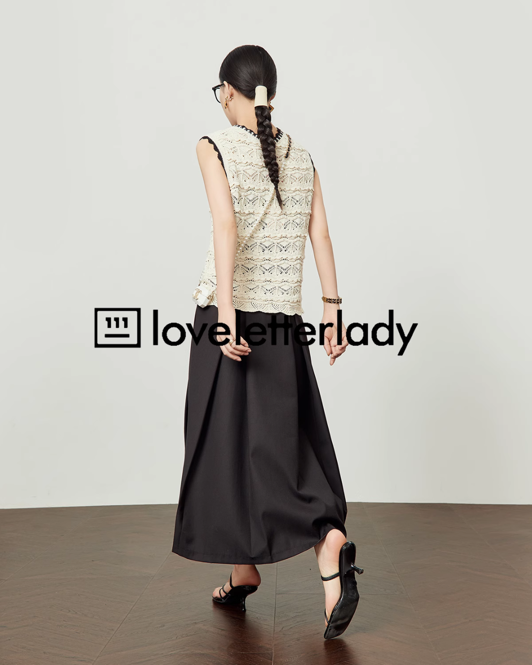 Punching Sleeveless Summer Knit LLA0425