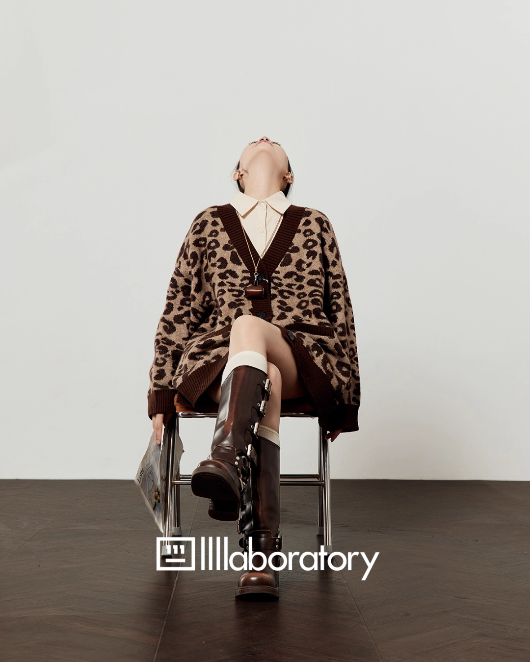 V-Neck Leopard Knit Cardigan / Leather Mini Skirt / Apricot Shirt LLA0531