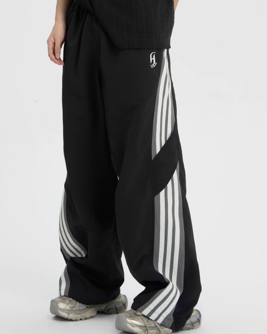 Sideline Wide Silhouette Easy Track Pants JHQ0001