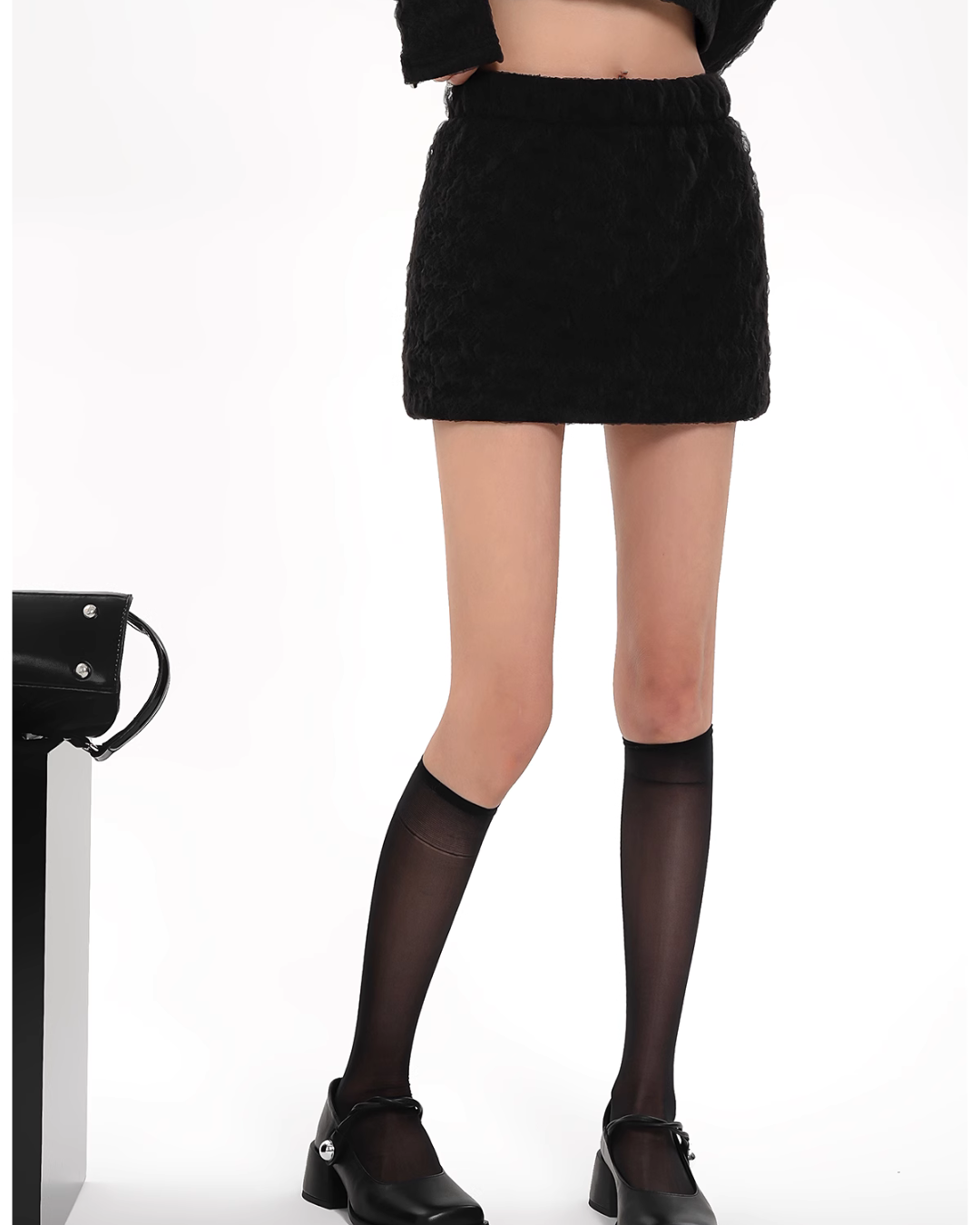Cropped Mock Neck Tops / Trapezoidal Mini Skirt SRS0270