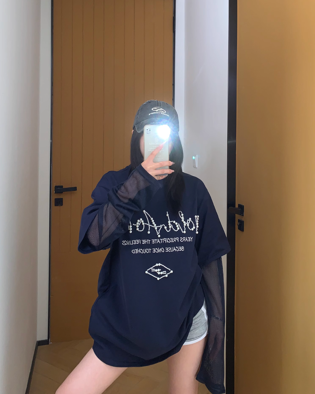 Pearl Logo Mesh Sleeve Tops YLS0824