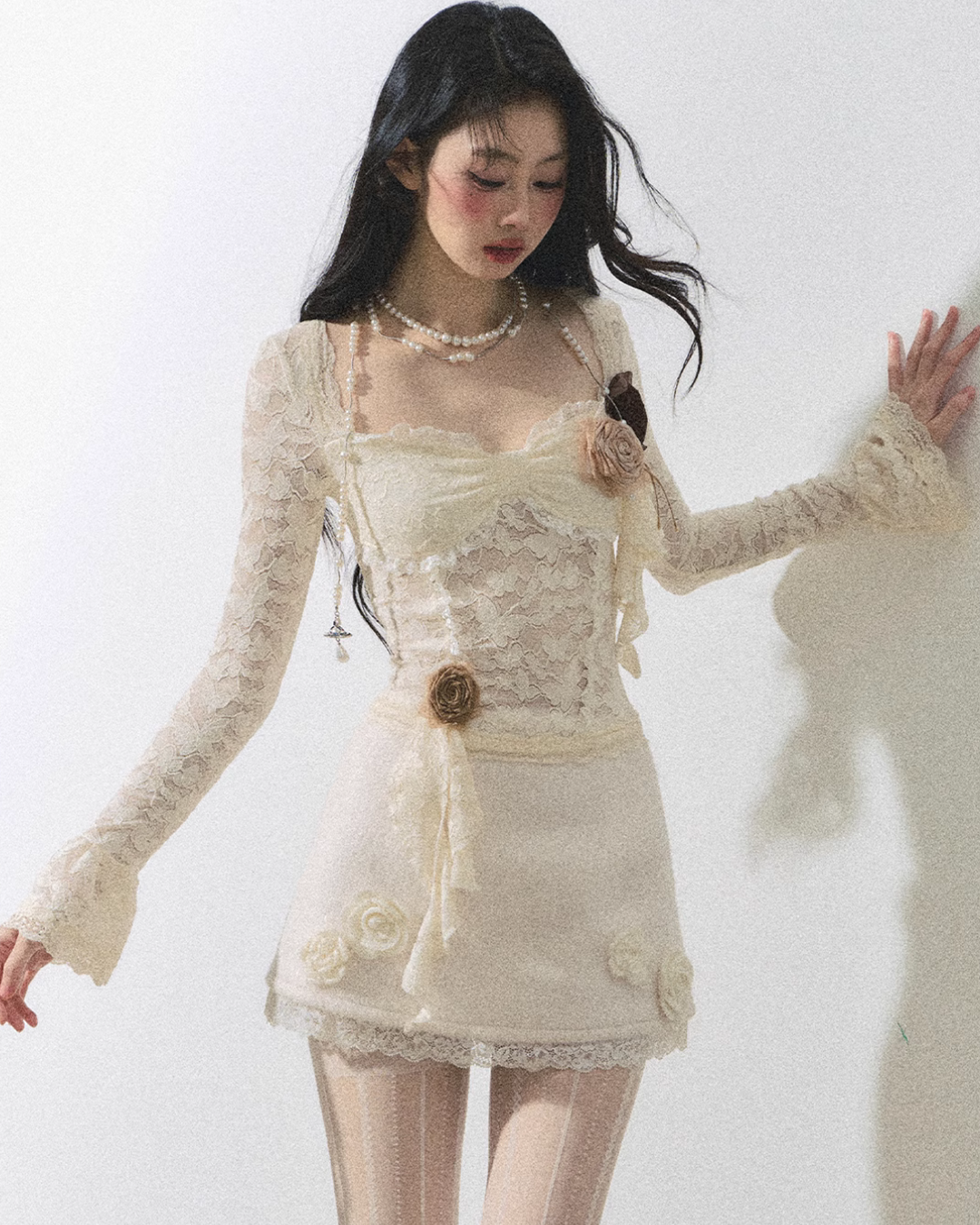 Rose motif lace sleeve dress LAS0025
