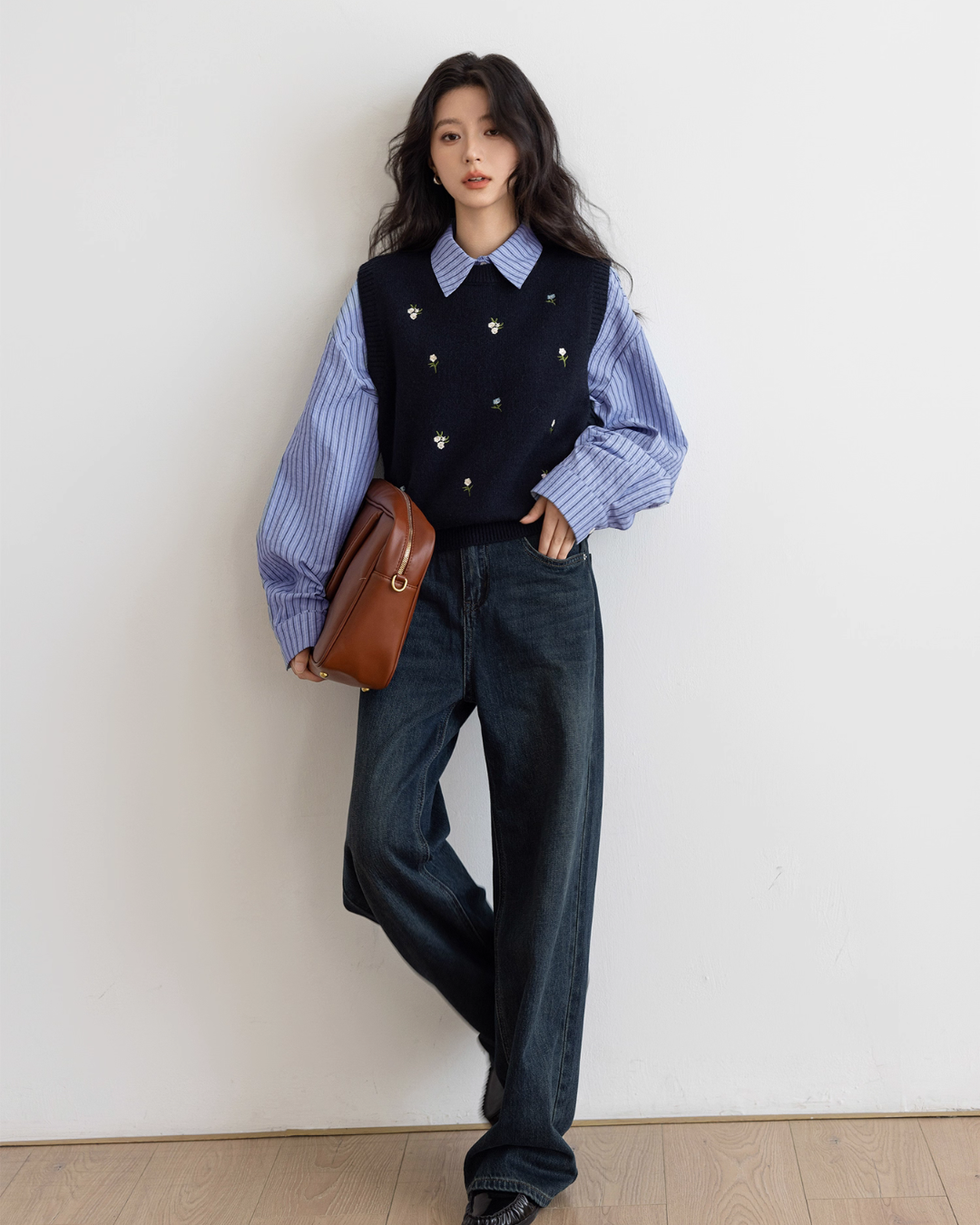 College Style Embroidered Knit Vest VAS0140