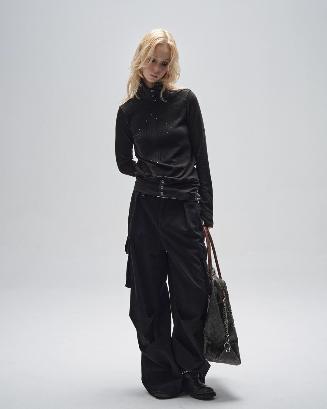 Turtleneck Finger Sleeve T-Shirt WAT0016