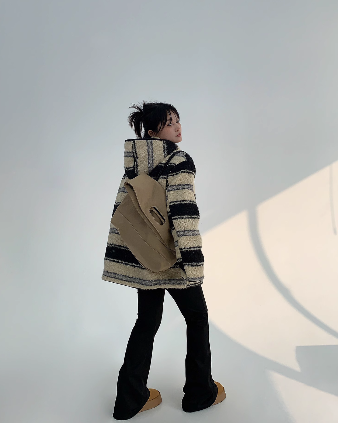 Border Hood Big Jacket YLS0578