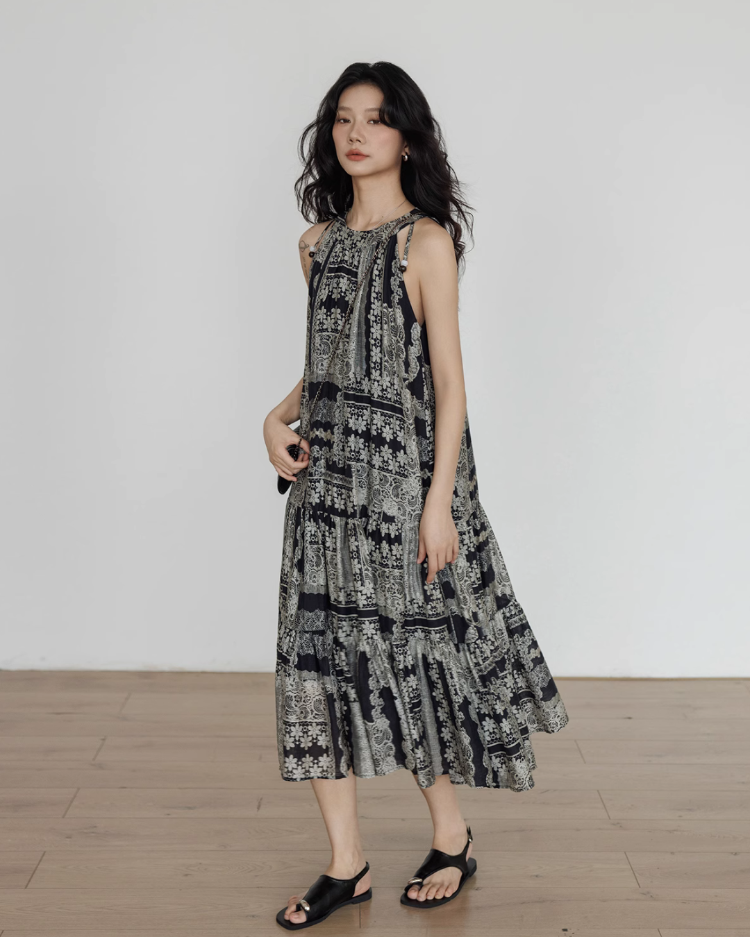 Halter Neck Resort Floral Dress VAS0053