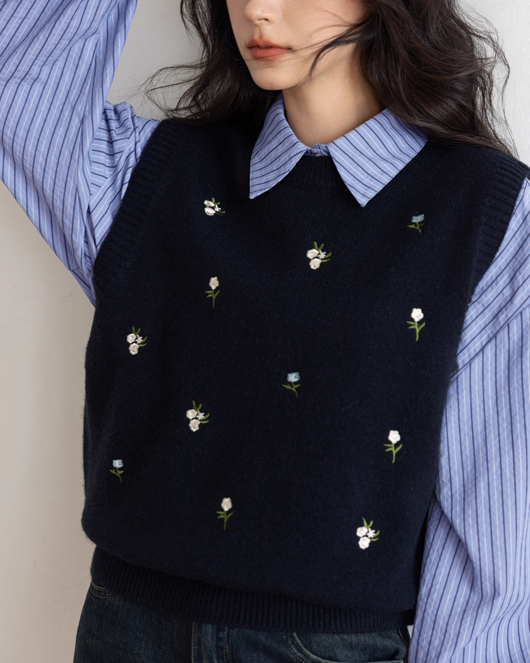 College Style Embroidered Knit Vest VAS0140