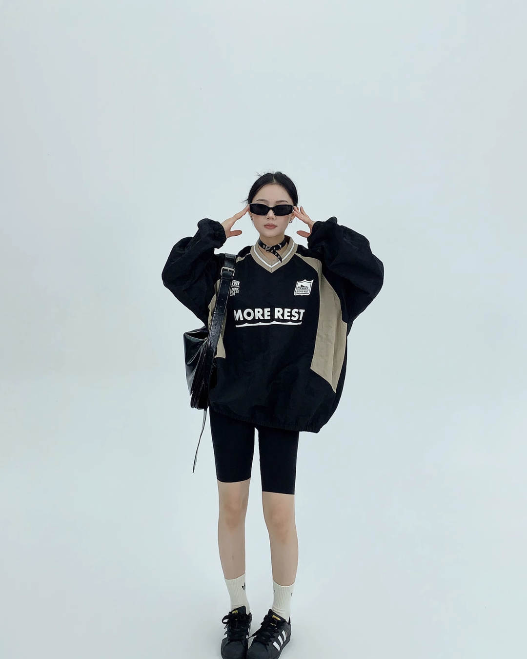 V-Neck Print Logo Nylon Top YLS0434