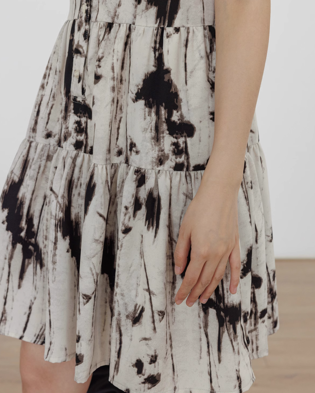 Wood Paint Pattern Tiered Dress VAS0038