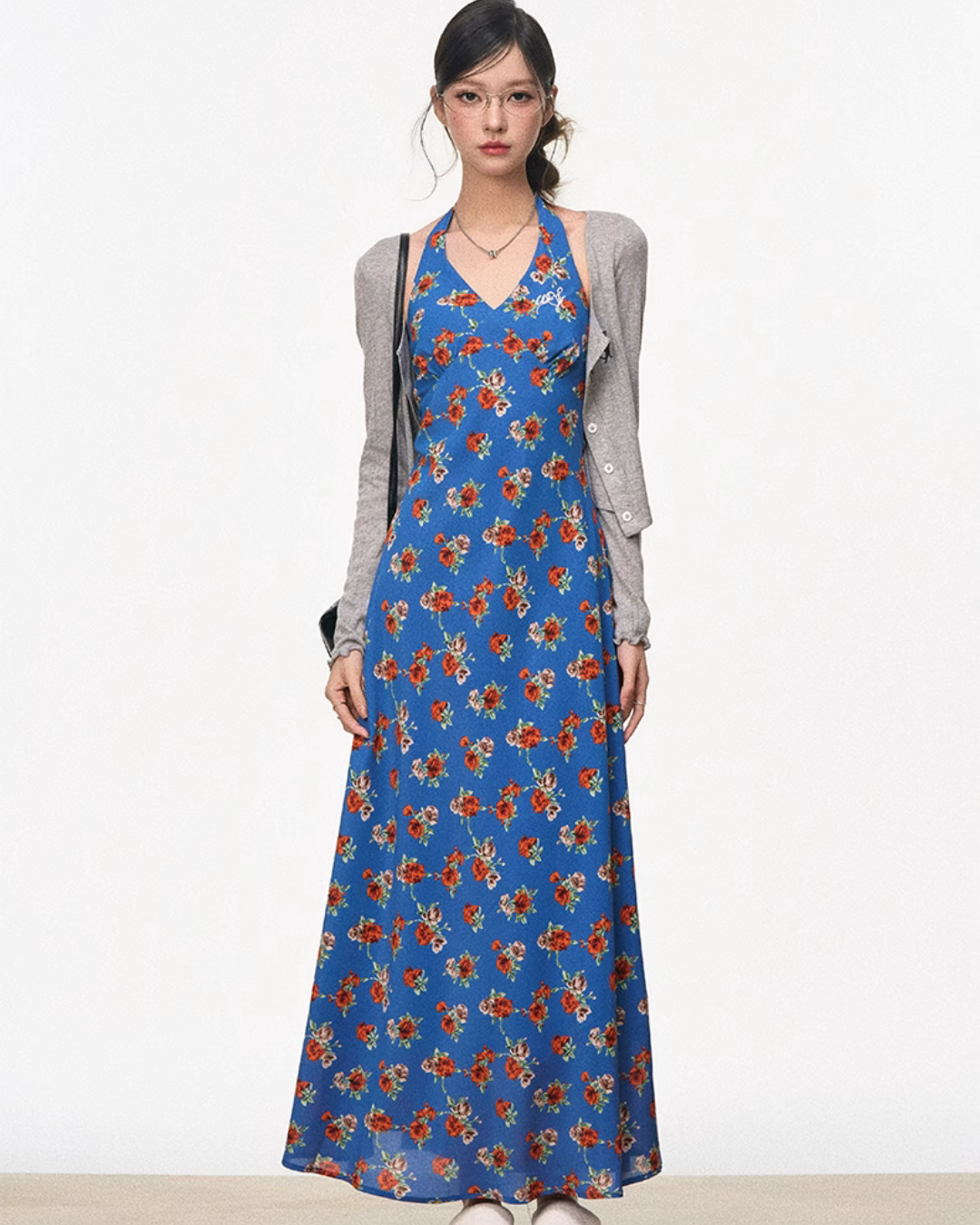 Halter Neck Floral Dress / Round Neck Cardigan WEO0049