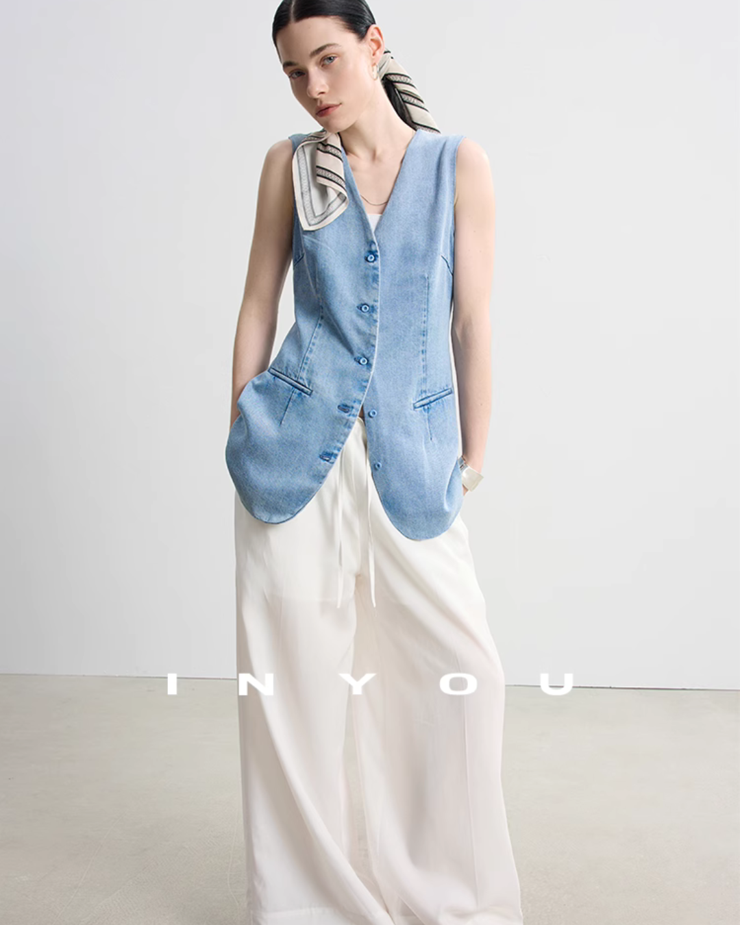 V-Neck Denim Vest / Denim Long Skirt IWY0017