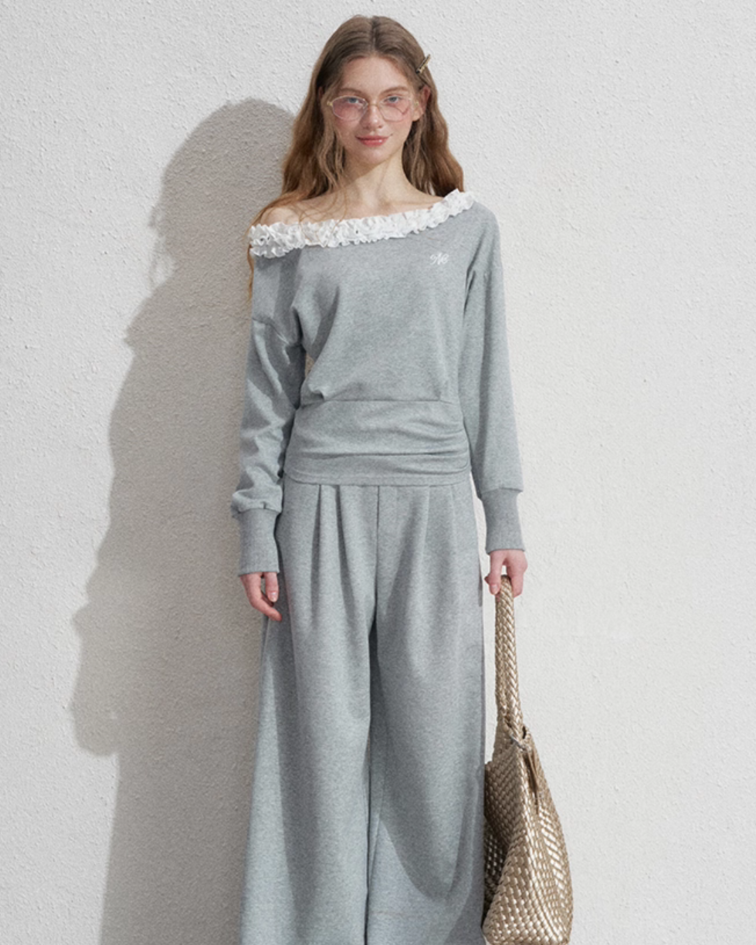 Frill Off-Shoulder Sweat Top / Wide Sweat Pants NEP0001