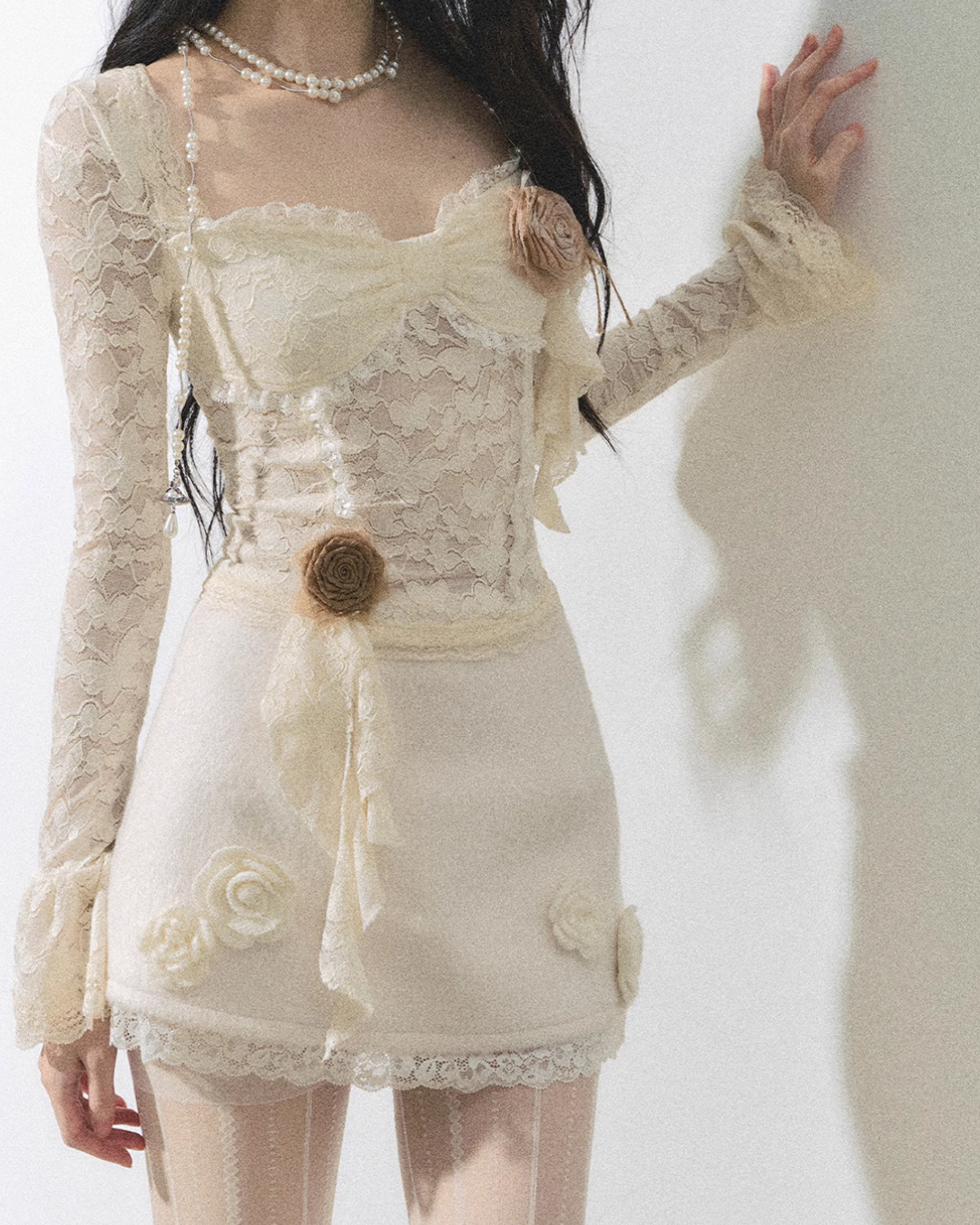 Rose motif lace sleeve dress LAS0025