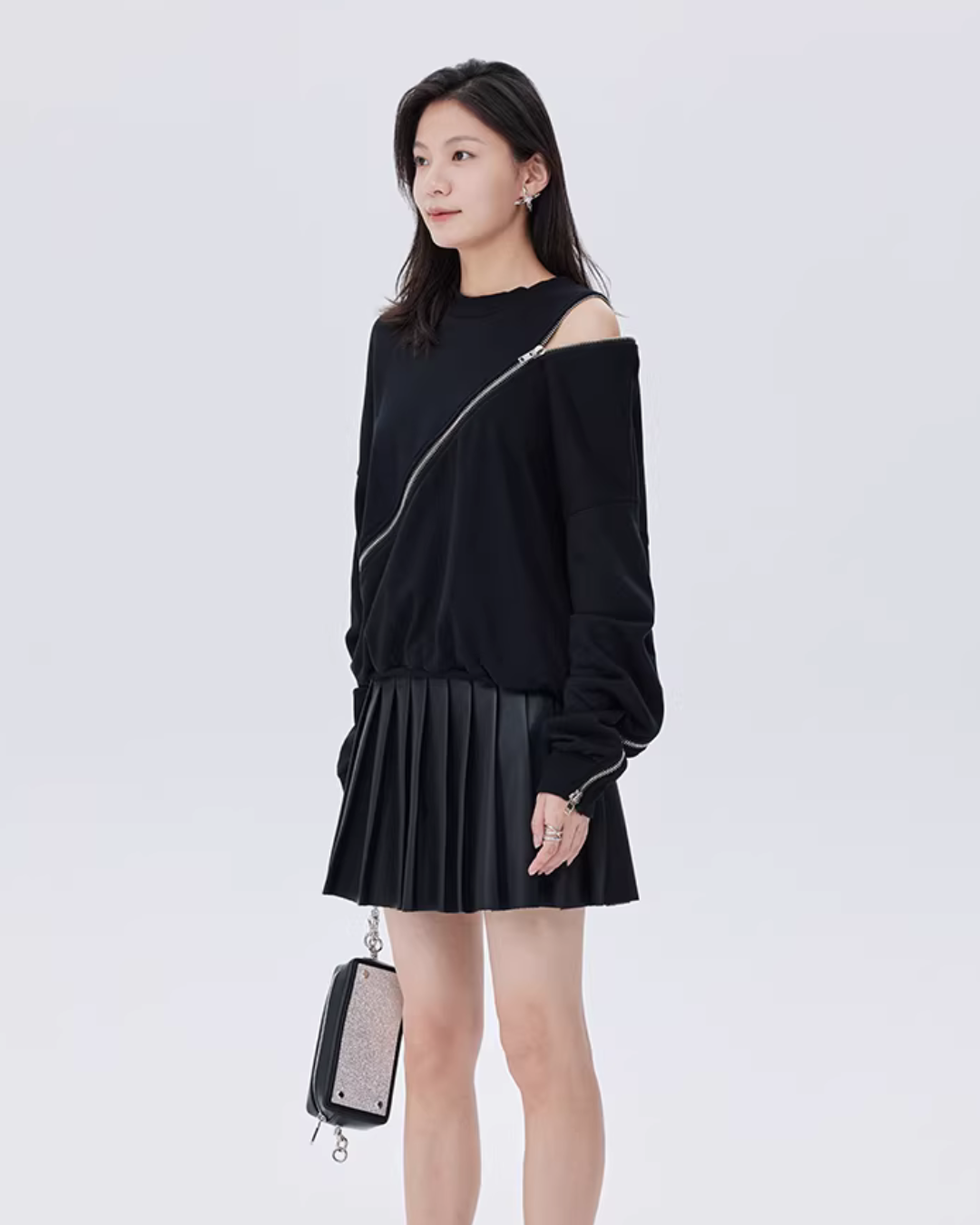 Diagonal Zip Design Long-Sleeve Top SHN0023