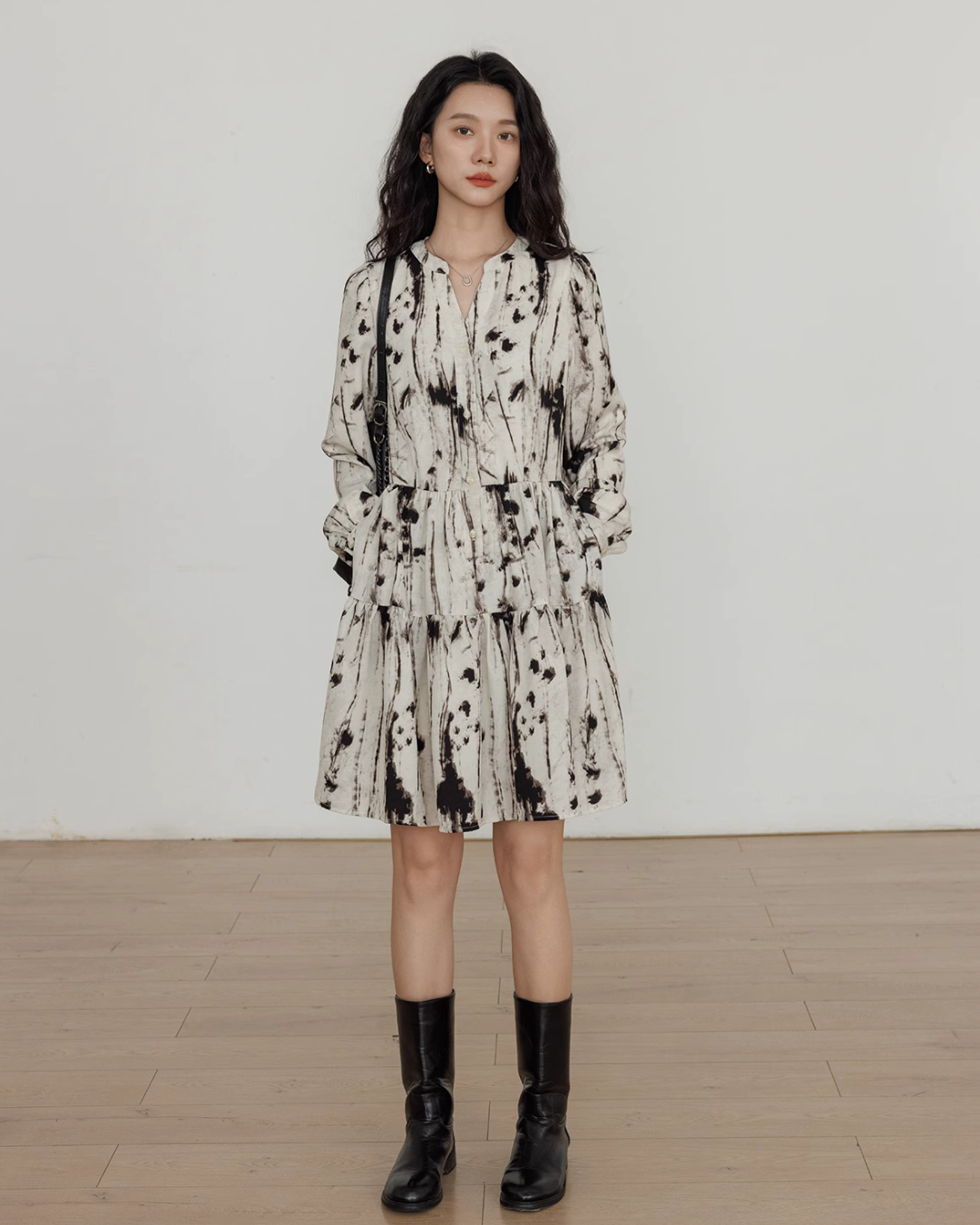 V-Neck Design Print Flare Dress VAS0003