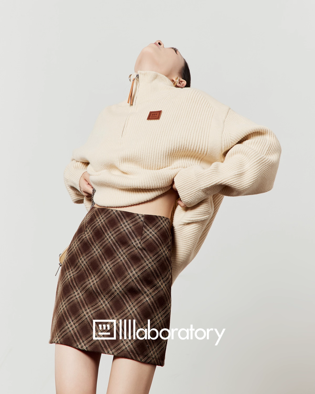 Half-Zip Knit Top / Checkered Skirt / Pleated Skirt LLA0530