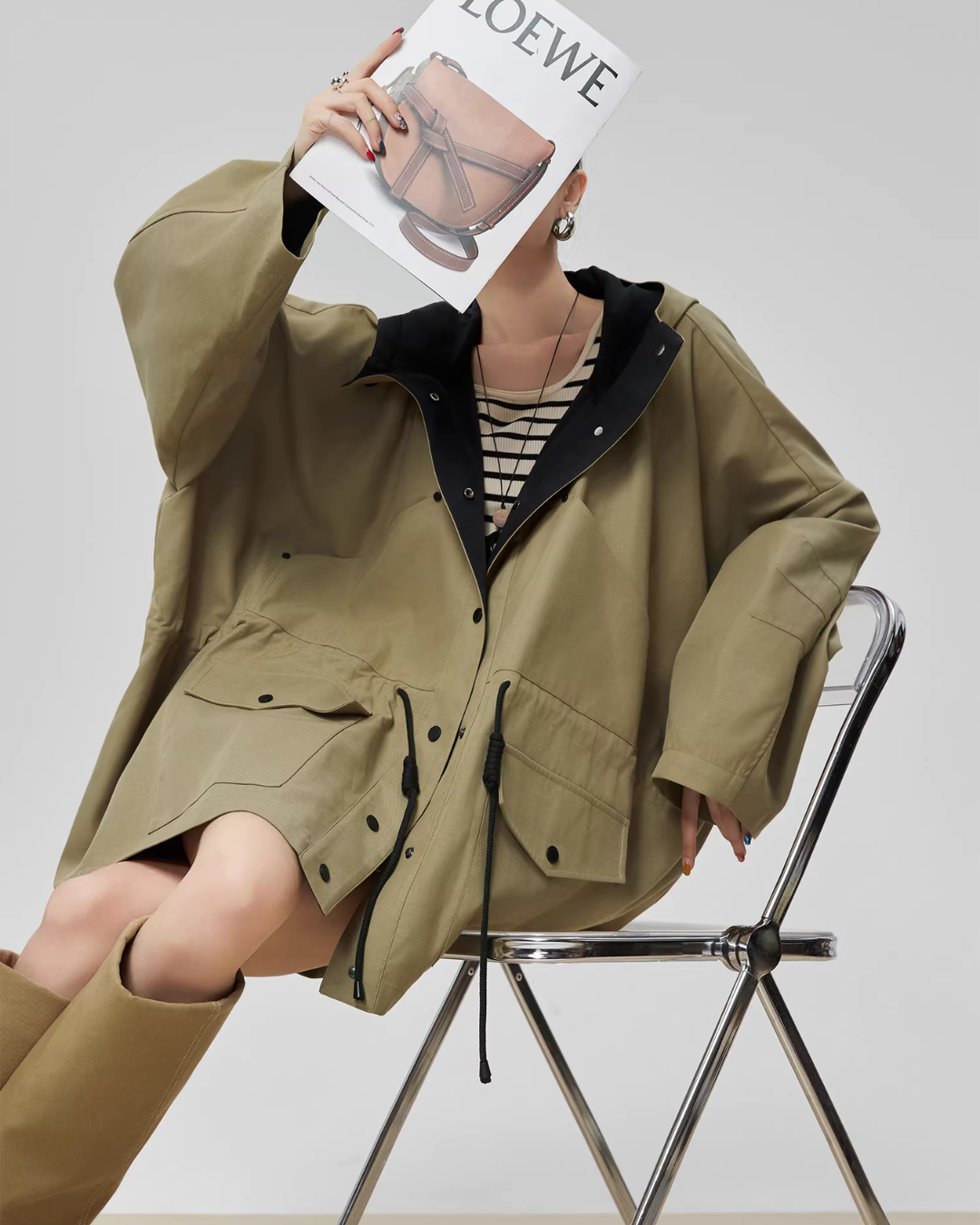 Wind Hooded Trench Coat / High-Waist Shorts FER0036