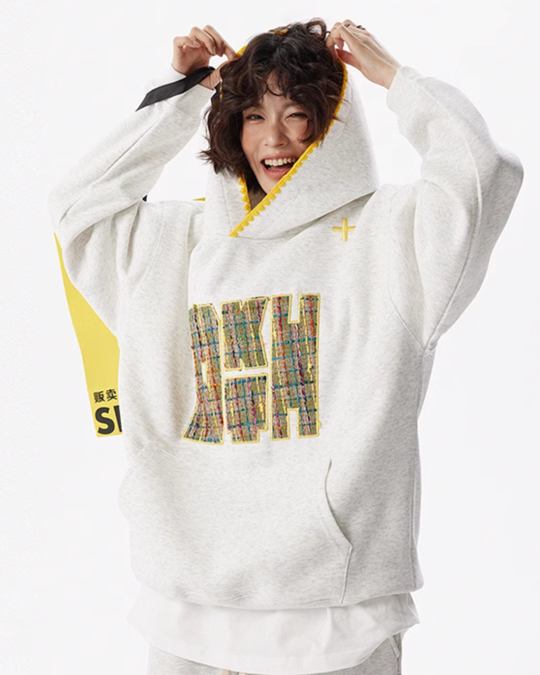 Patch Embroidered Pullover Hoodie HGX0019