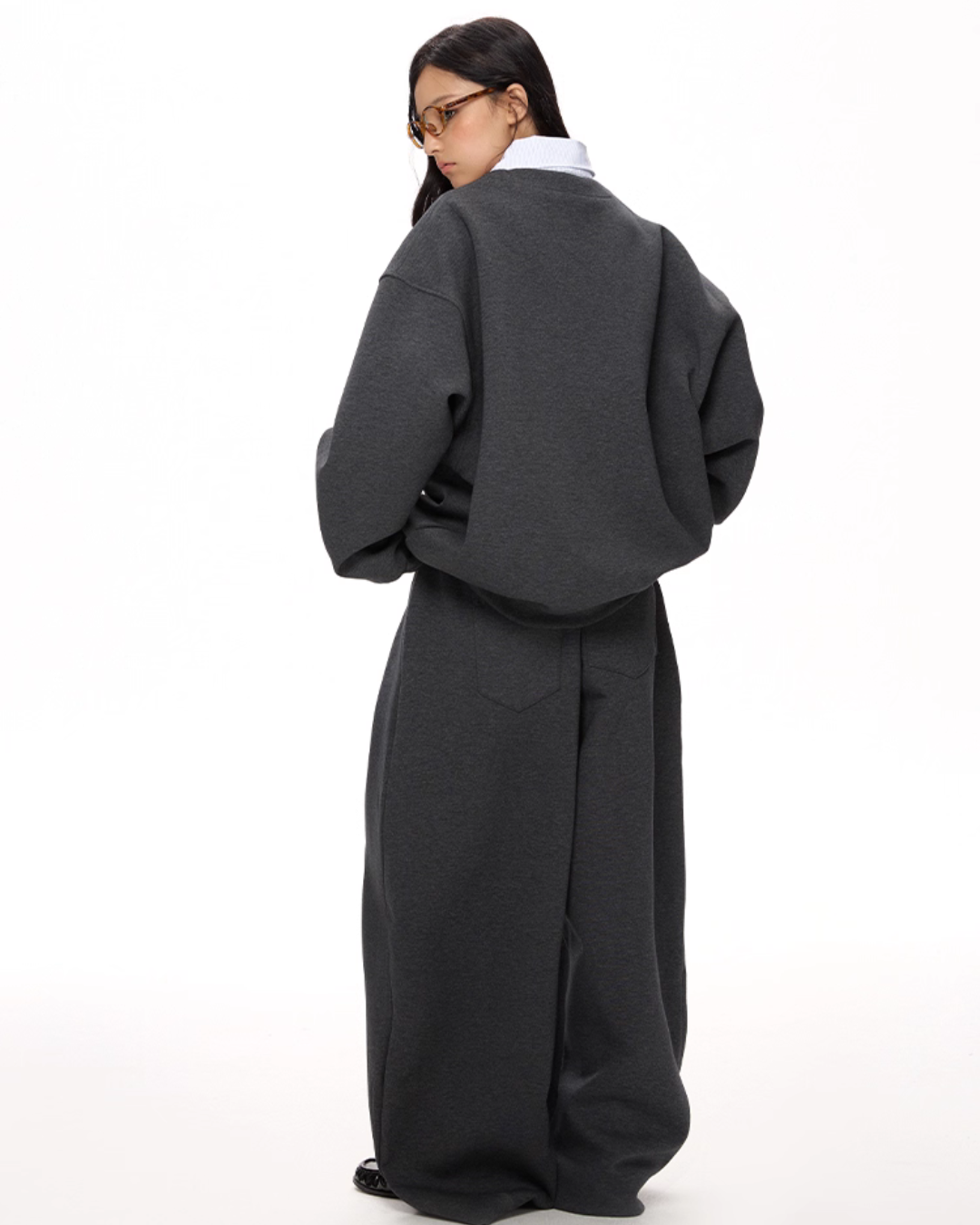 V-Neck Knit Top / Loose Sweatpants VAT0008