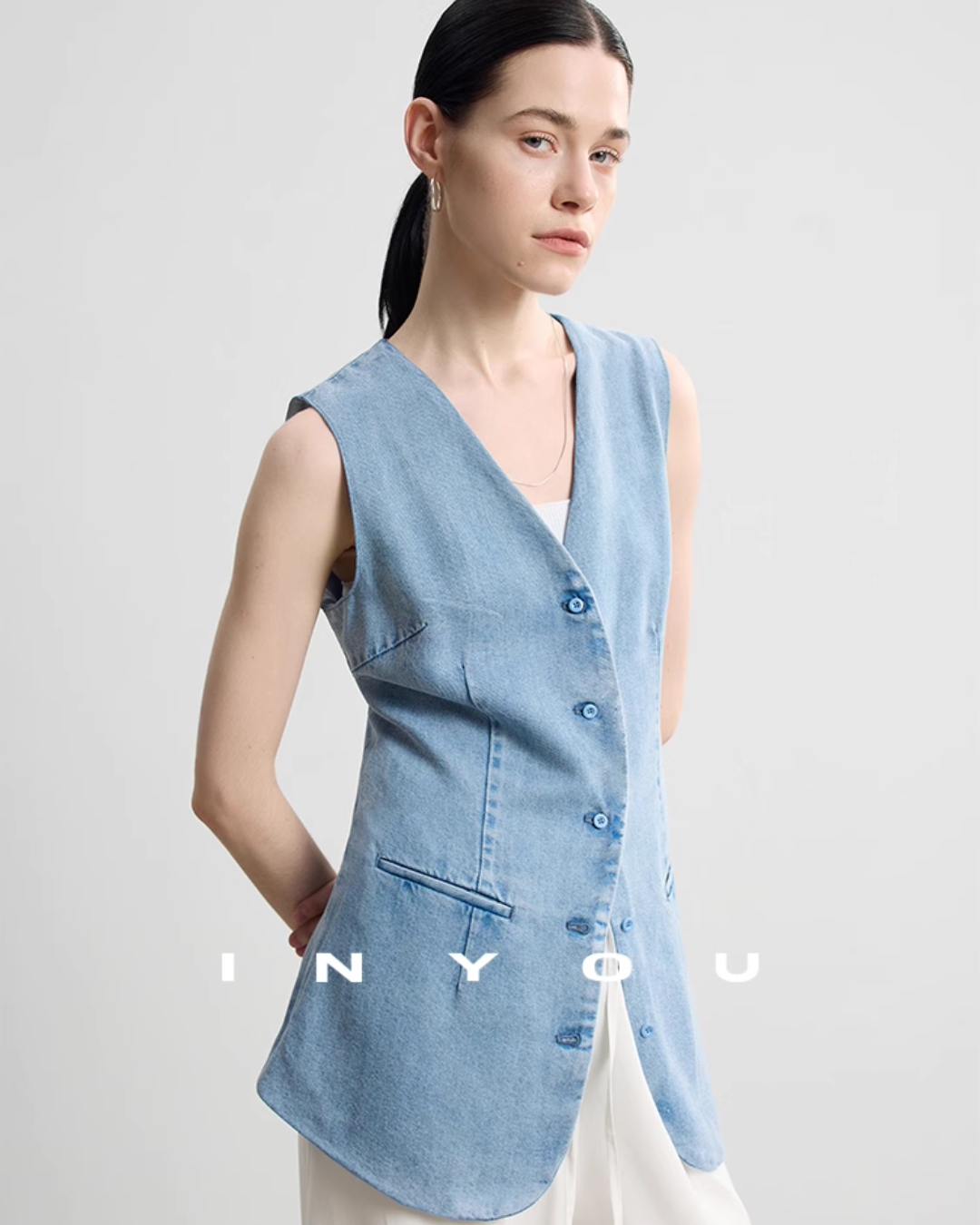 V-Neck Denim Vest / Denim Long Skirt IWY0017