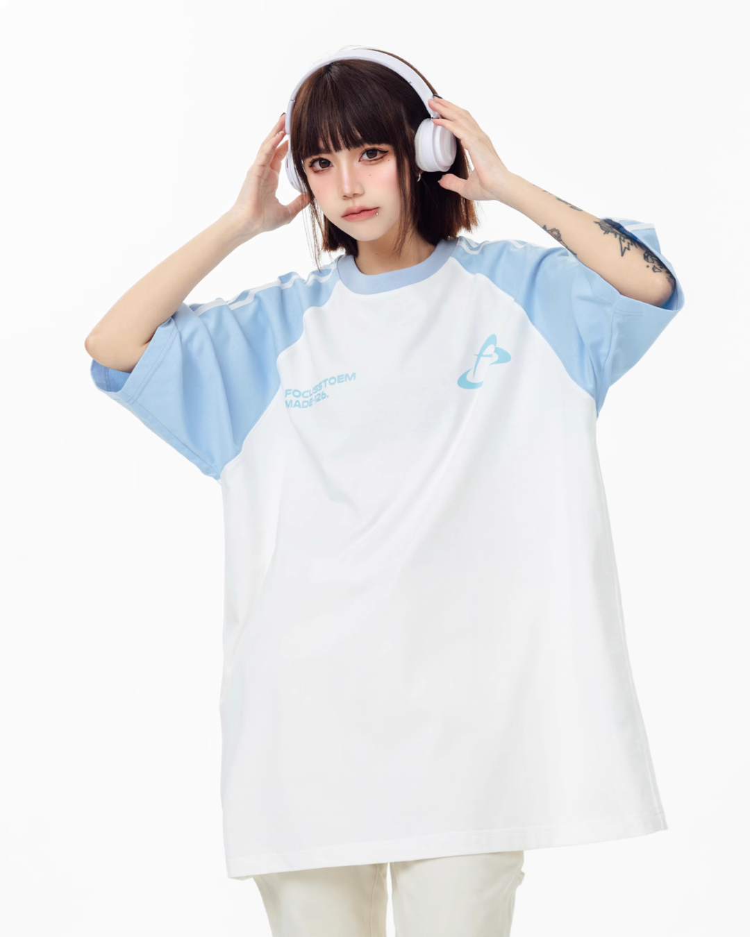 Bicolor Raglan Sleeve T-Shirt AXN0003