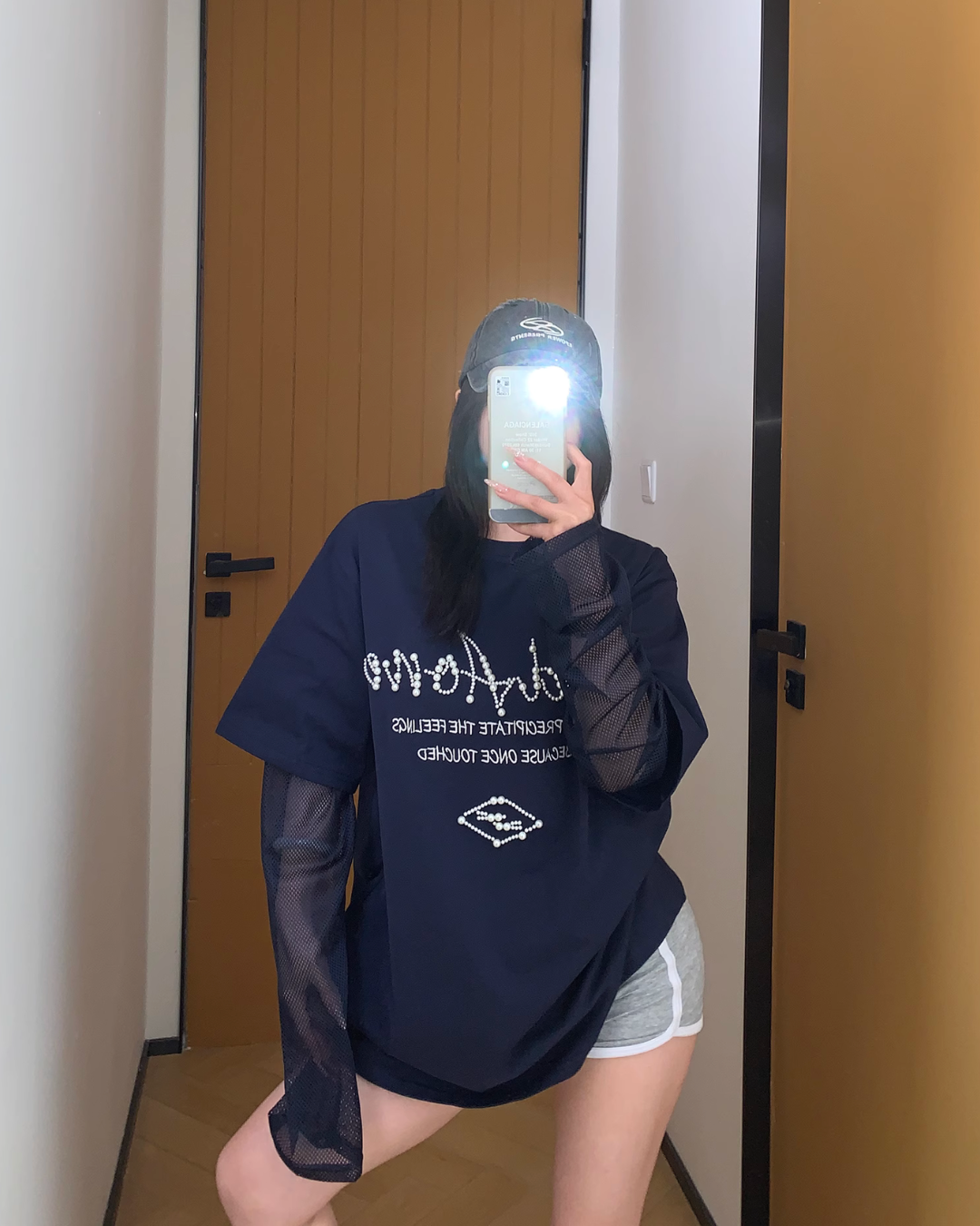 Pearl Logo Mesh Sleeve Tops YLS0824