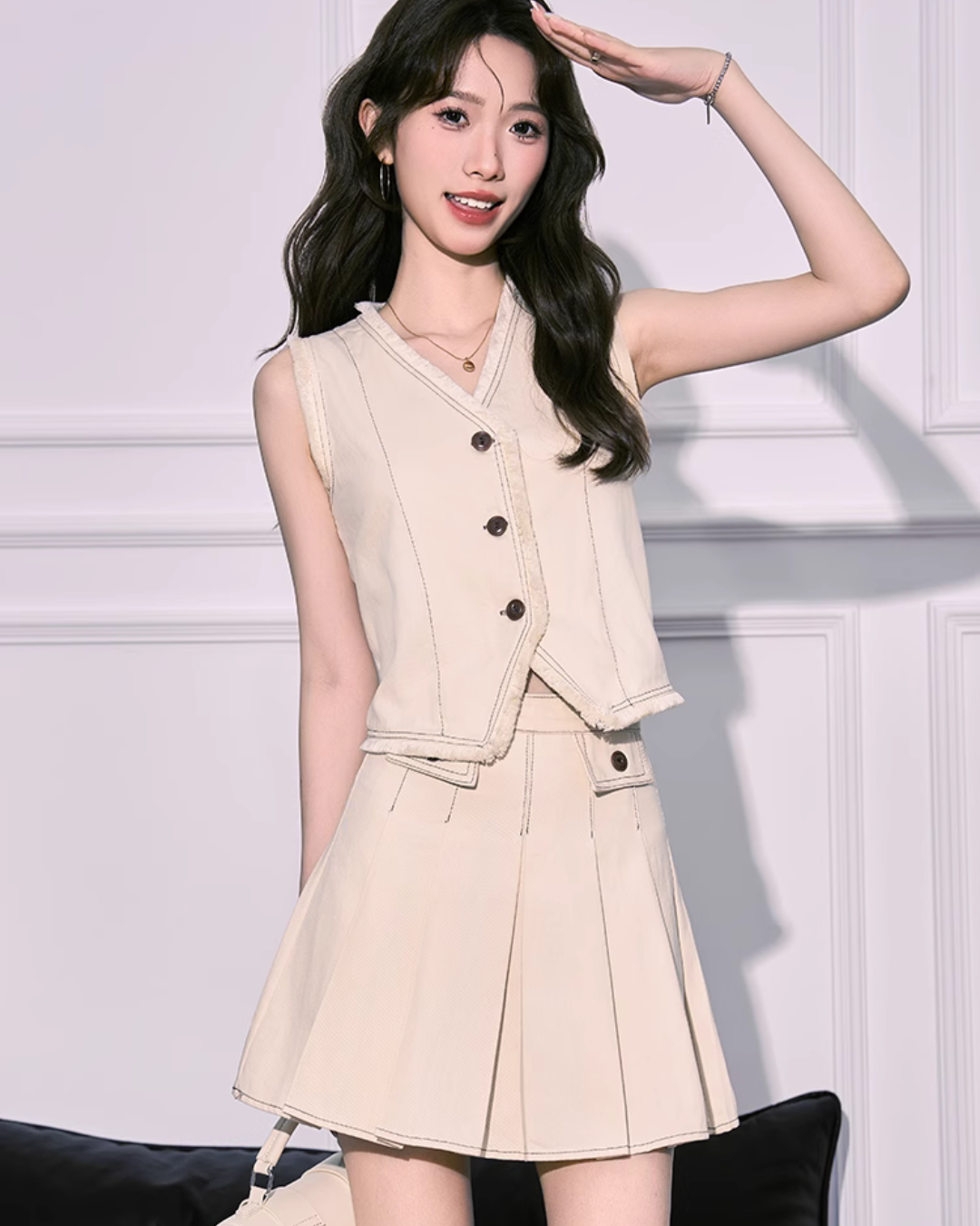 V-Neck Classic Vest & Pleated Skirt MNX0004