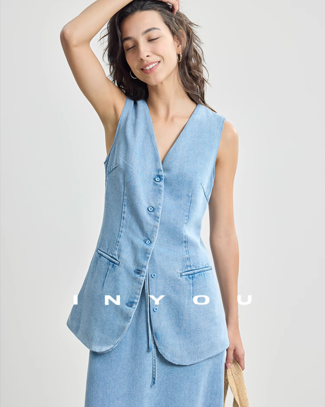 V-Neck Denim Vest / Denim Long Skirt IWY0017