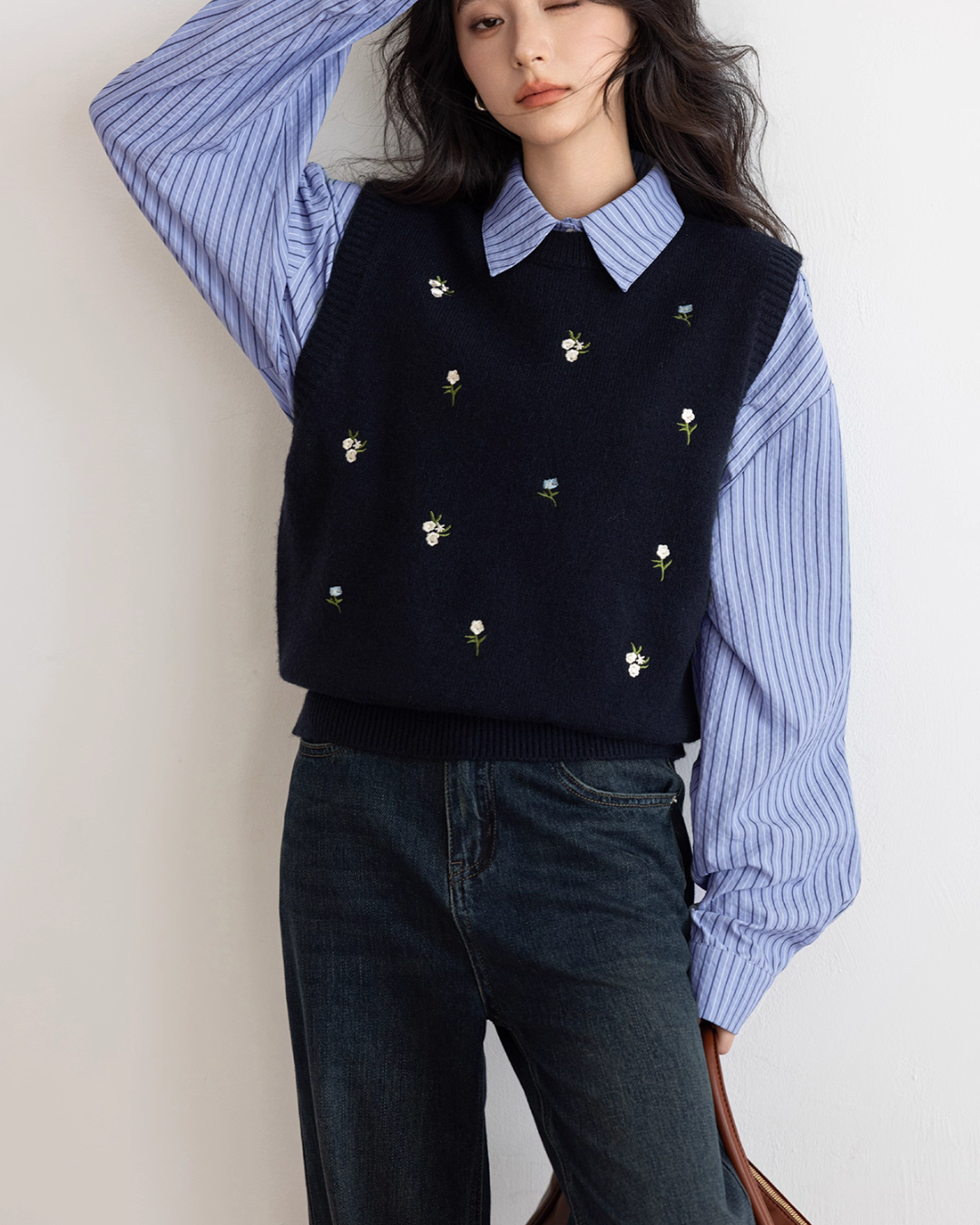 College Style Embroidered Knit Vest VAS0140