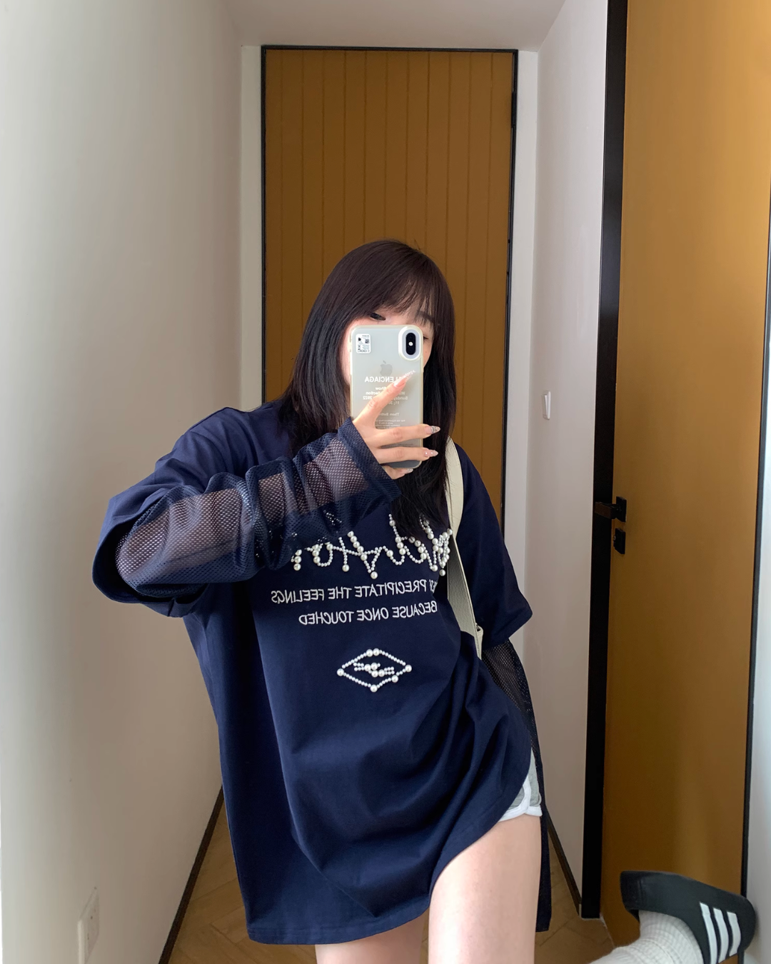 Pearl Logo Mesh Sleeve Tops YLS0824