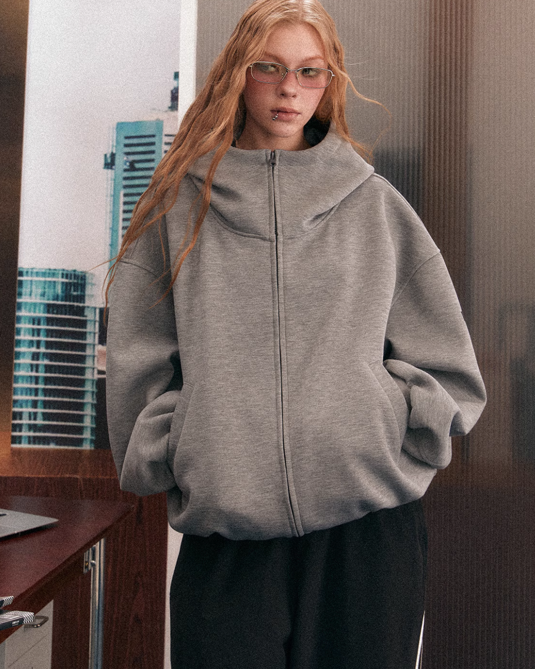 Rising Neck Zip Hoodie EZK0077